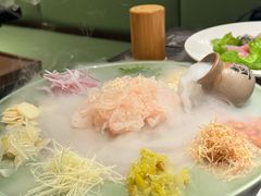 -得意咚瓜·顺德鱼生·冬瓜火锅(深圳首店)