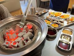 -围炉肉舍•炭烤活鳗•丹东海鲜烤肉(步行街店)