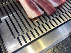 -臻牛烤肉