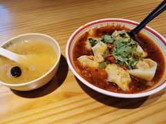 -八二小区抄手(龙湖上城天街店)