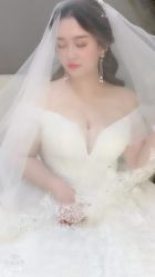 -艾米丽婚纱礼服