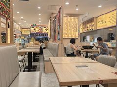-花馬肆.云南过桥米线(汉神购物广场现场熬汤店)
