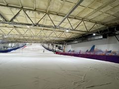 -乔波室内滑雪场