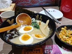 -无敌家现熬骨汤拉面(颐堤港店)
