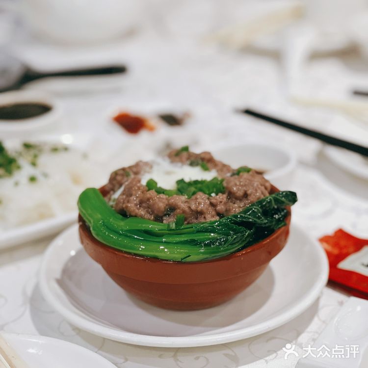 湘菜酒楼里的早茶