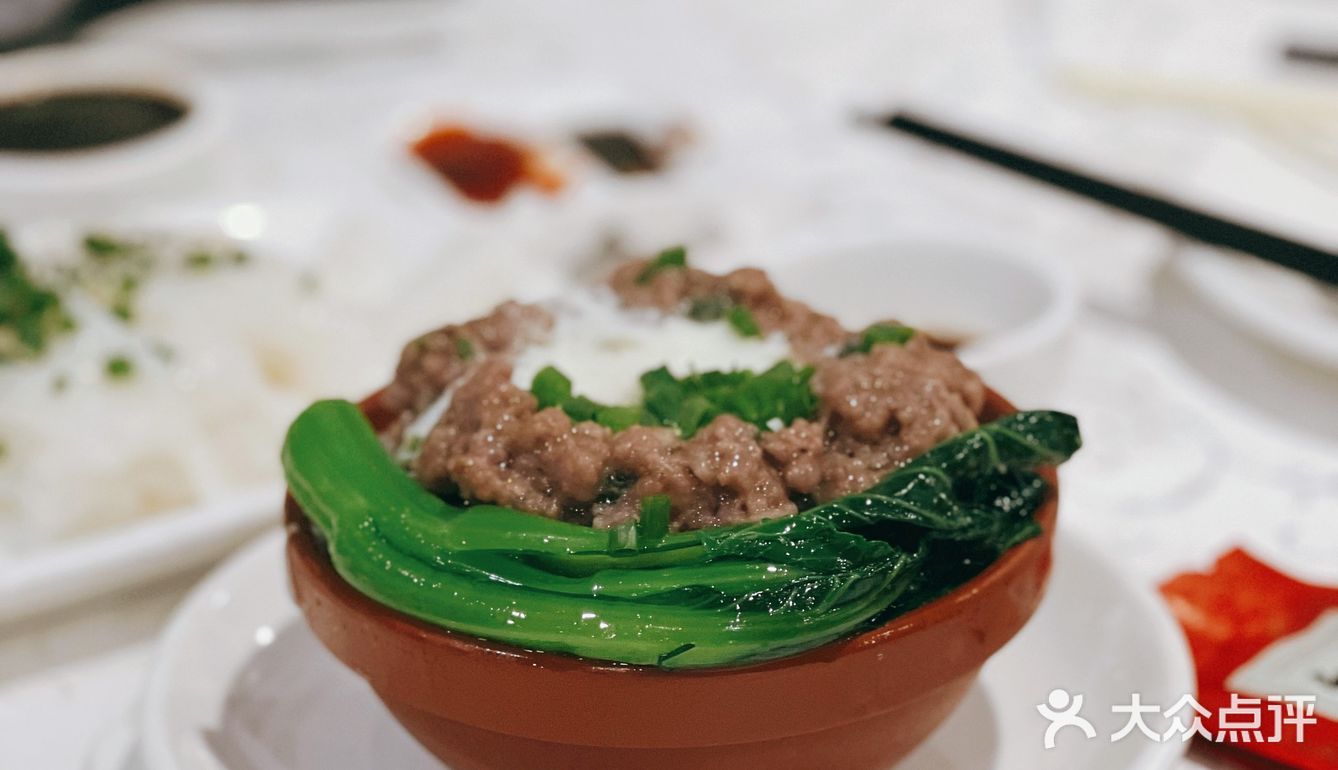 湘菜酒楼里的早茶