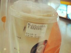 莓莓拿铁咖啡-CoCo都可(和畅堂店)