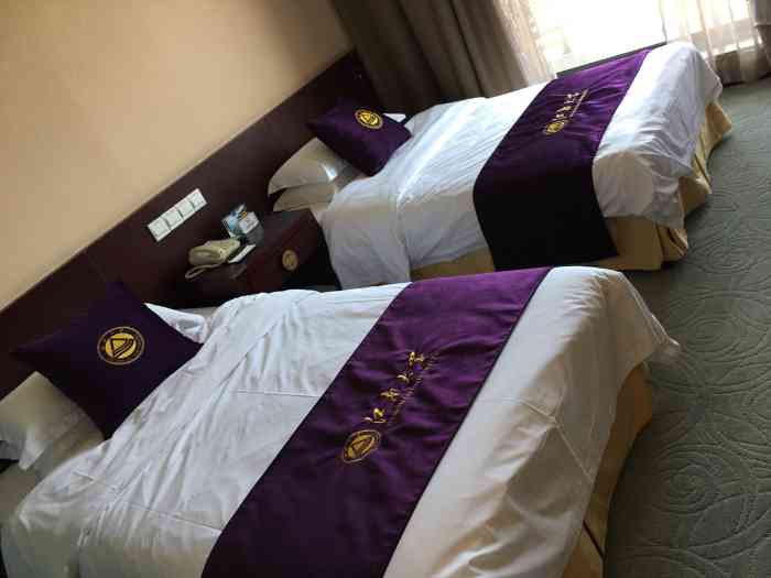 长广溪宾馆-"酒店环境不错,交通不是很便利,前台服务人.