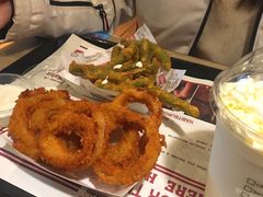 -The Habit Burger Grill 哈比特汉堡(复兴soho店)