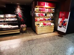-星巴克(浦东机场T2到达店)