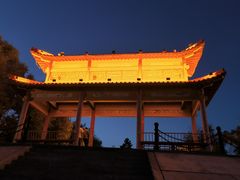 -布尔津河堤夜市