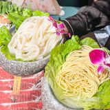 约会就来吃牛牛和牛寿喜锅，超满足✅