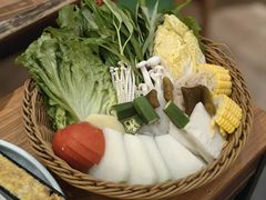 -樾餐厅泰式海鲜火锅(民歌湖店)