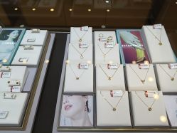 -东方福珠宝( 青岛店)