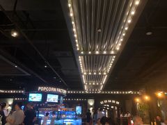 等候区-CGV影城(滨江天街IMAX店)