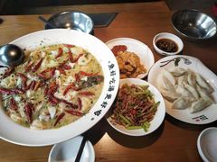 招牌老坛酸菜鱼-江渔儿酸菜鱼(万科东荟城店)