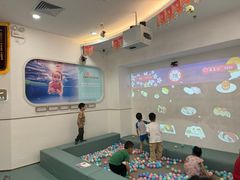 -龙格亲子游泳·水育早教运动中心(绿宝中心)