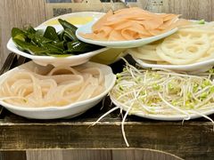 -肖肖酸萝卜鱼火锅(总店)