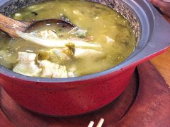 石锅酸菜鱼-周鱼小馆石锅酸菜鱼(活力汇店)