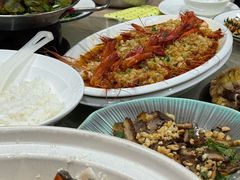 双色鱼头-莲餐厅·湖北菜·潜江小龙虾店(愚园路店)