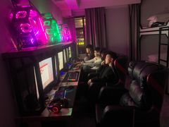 -成都君悦电竞酒店(梁家巷地铁站店)