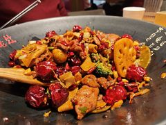 -风光老灶麻辣香锅(大成路翠微百货店)