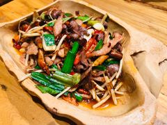 -老滇山寨•云南特色菜•地方菜•民族风情歌舞表演(金碧店)