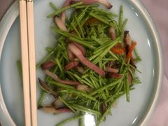 芦蒿炒腊肉-贵州大厦贵州厅(樱花园西街店)