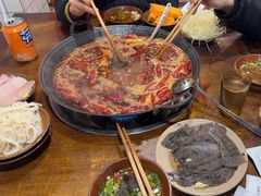 -黄潇洒老火锅(九眼桥宏济巷店)