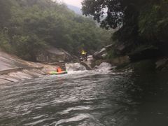 -罗田大别山峡谷漂流