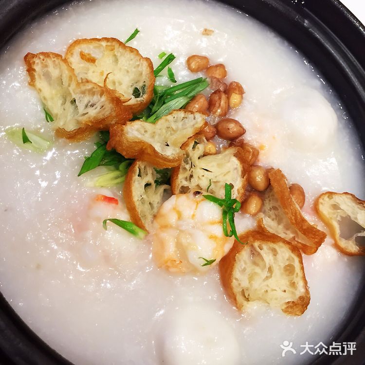 汤头都这么的浓郁，面条筋道爽滑，不夸张，汤都喝光光