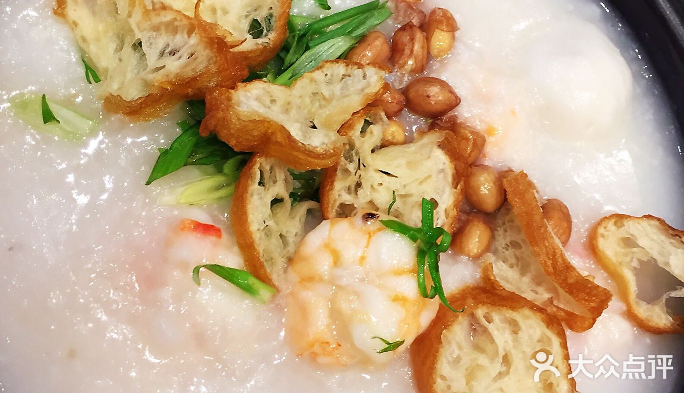 汤头都这么的浓郁，面条筋道爽滑，不夸张，汤都喝光光