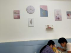 大堂-美肴冰品·汉堡·牛腩饭(总店)