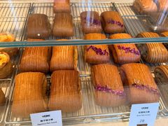 -VERIE BAKEHOUSE