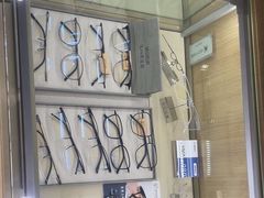 -视野联行眼镜·蔡司·尼康·授权优选门店(青浦宝龙店)