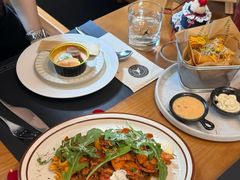 -Mark&Mars Restaurant