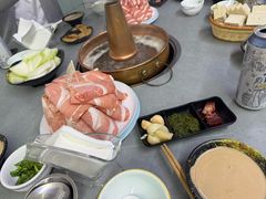 -洞庭洲·防空洞火锅·铜锅涮肉·烧烤(新百广场店)