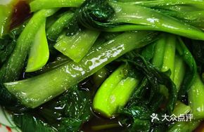 Sauce-Infused Bok Choy