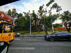 -亚龙湾中心广场