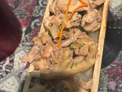 -刘姐啤酒鱼民族演艺餐厅(西街总店)