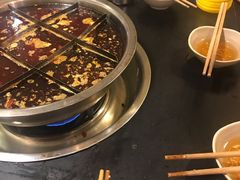 -邓莽子老火锅(中兴路总店)