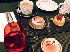 -Salon de The de Joel Robuchon(外滩18号店)