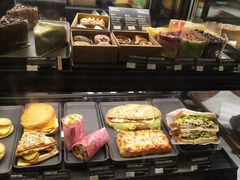 -星巴克(杭州湖滨银泰E区店)