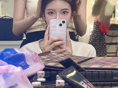 -金夫人化妆摄影职业培训学校