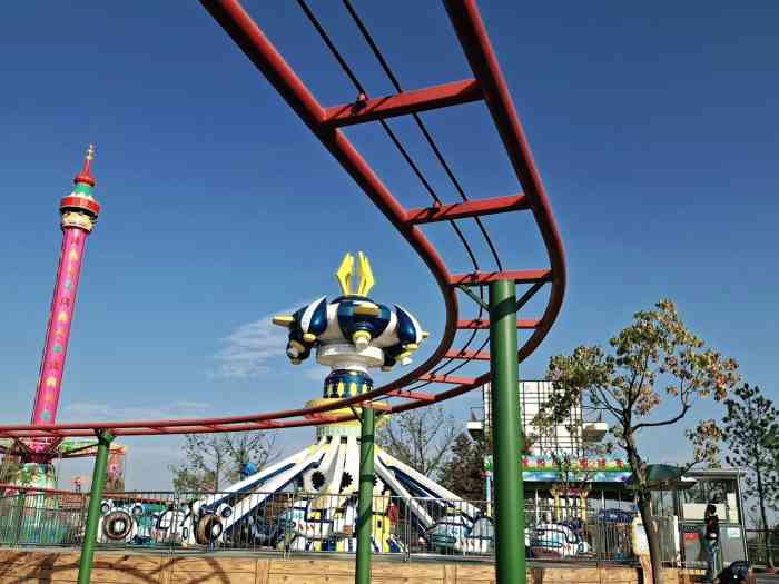 丹凤公园-"一个免费的公园,有几处儿童游乐设施,还有.