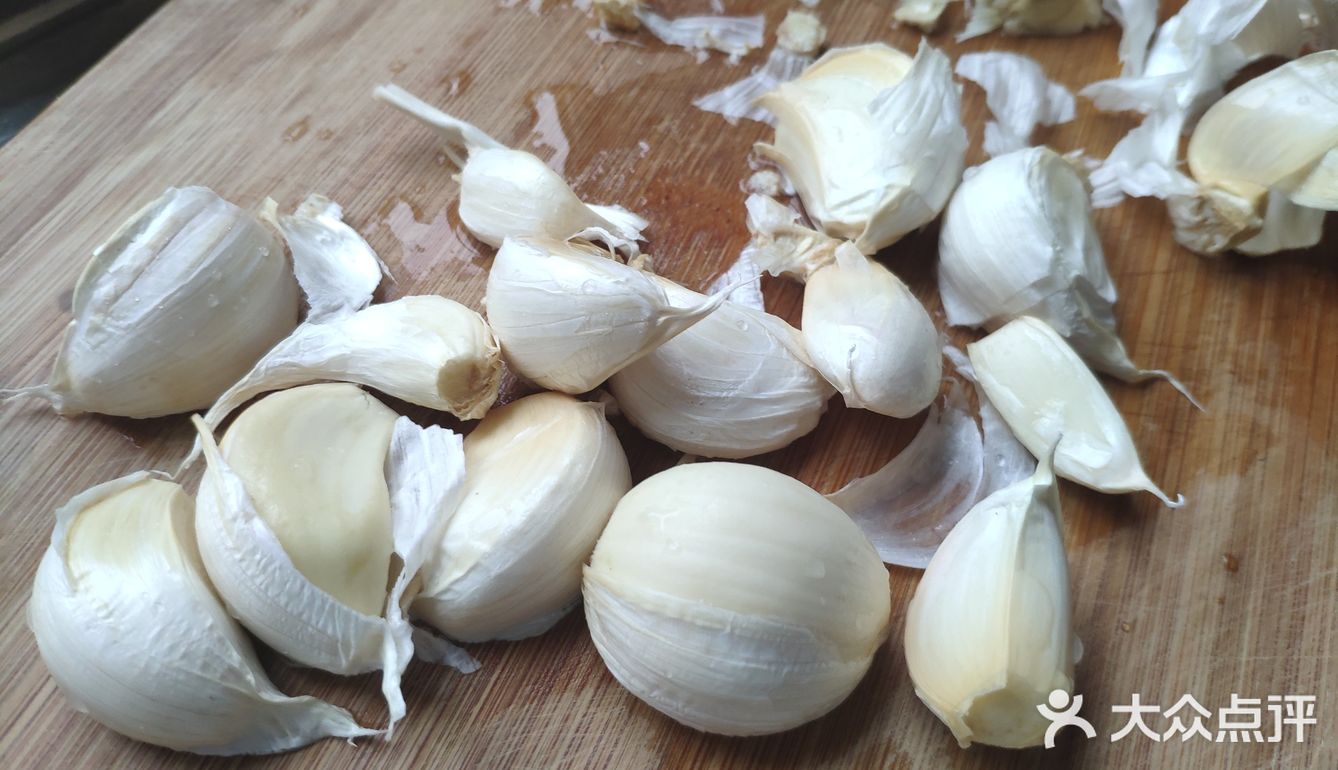 时令家常菜之大蒜烧黄鳝，软糯又咸鲜