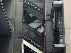 -白象居