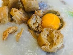窝蛋滑牛肉粥-添好运点心专门店(百老汇店)