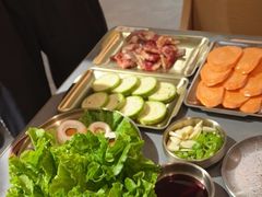 -围炉肉舍•炭烤活鳗•丹东海鲜烤肉(步行街店)