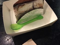 -莓园冰淇淋店